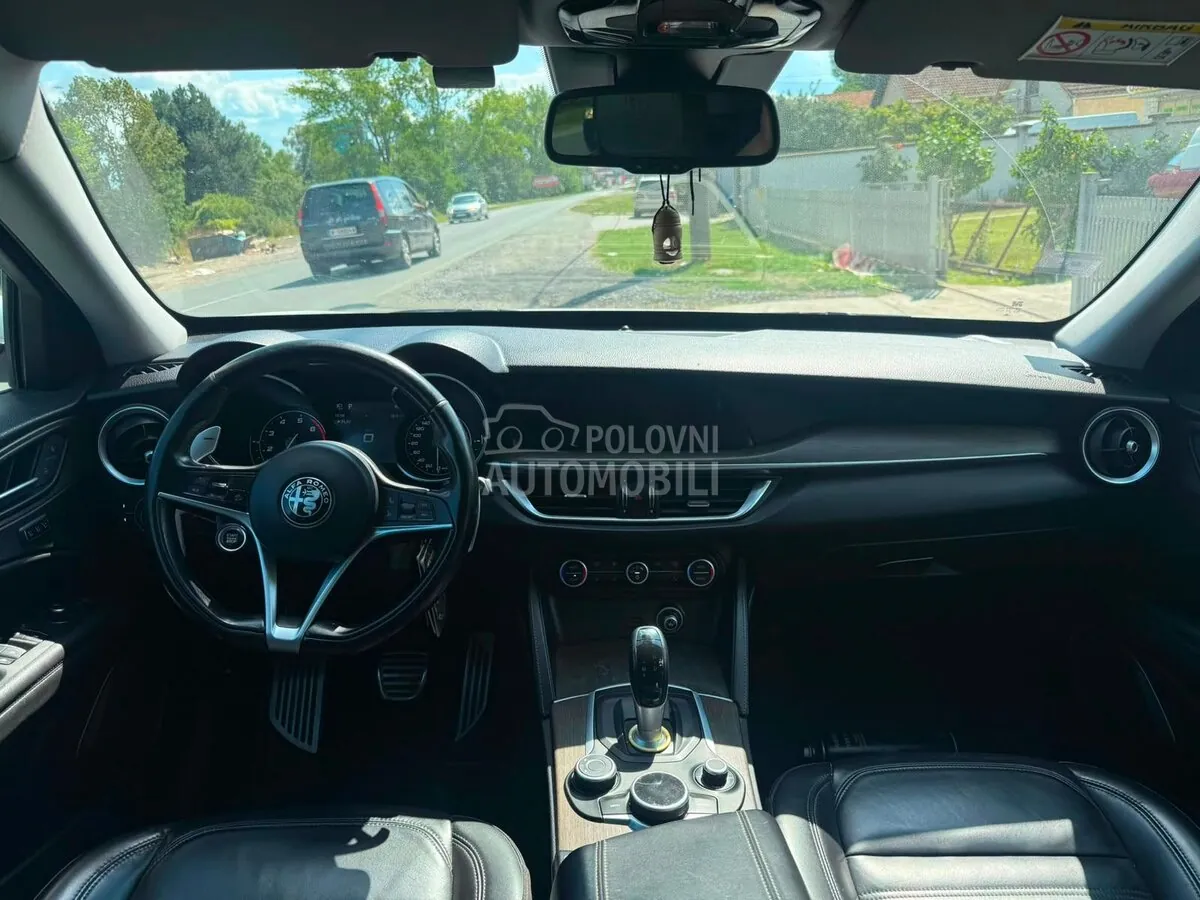 Alfa Romeo Stelvio 2017 photo 5