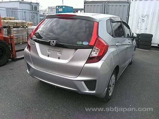 Honda Fit 2015 photo 4