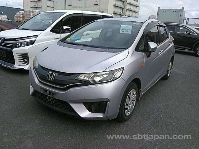 Honda Fit 2015 photo 2
