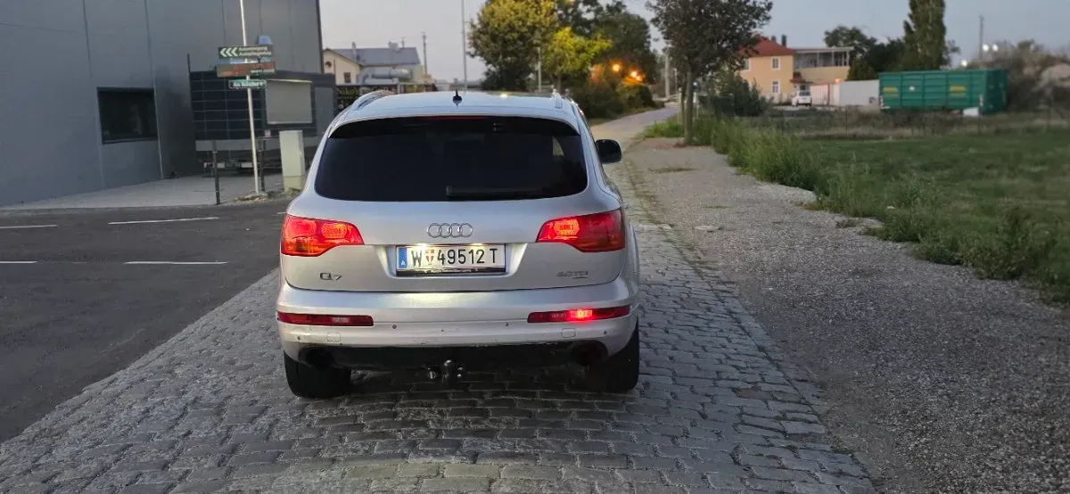 Audi Q7 2008 photo 3