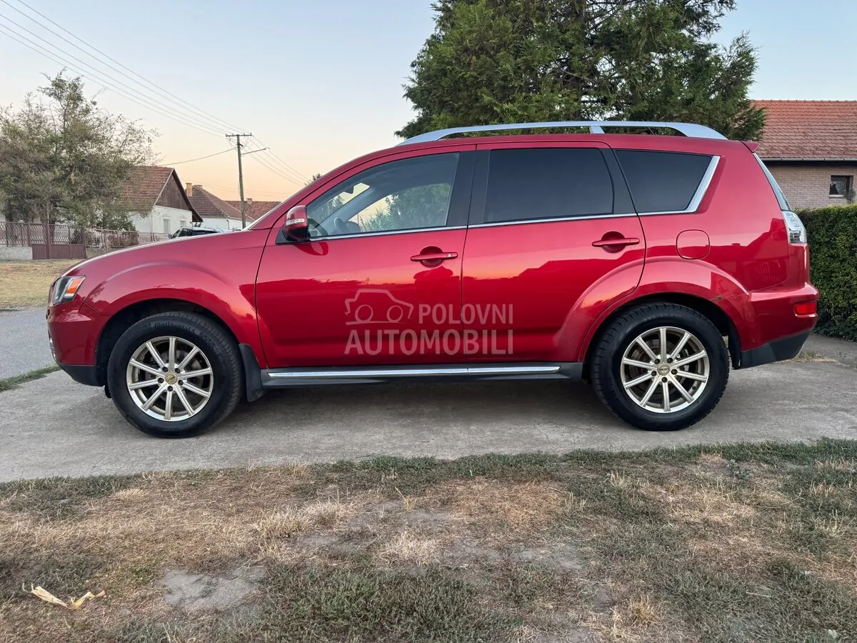 Mitsubishi Outlander 2010 photo 5