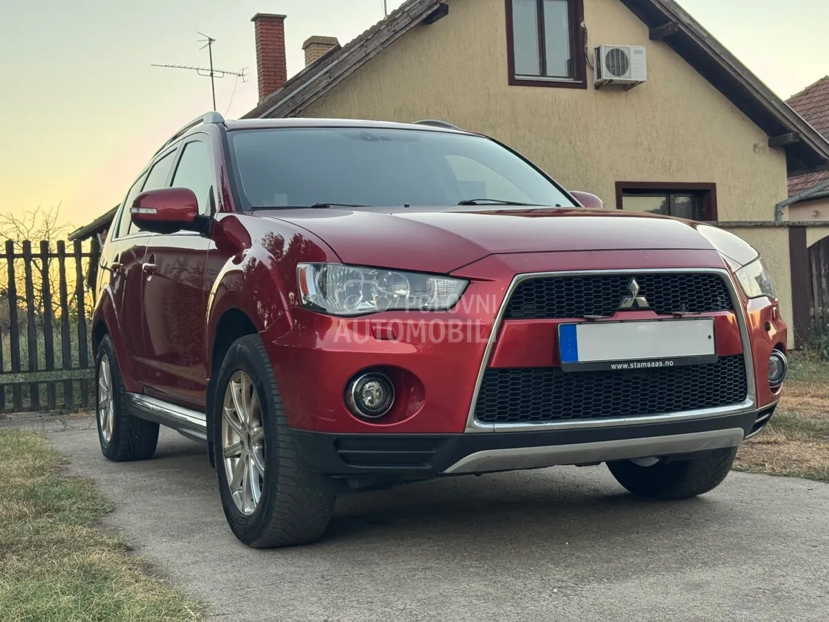 Mitsubishi Outlander 2010 photo 2