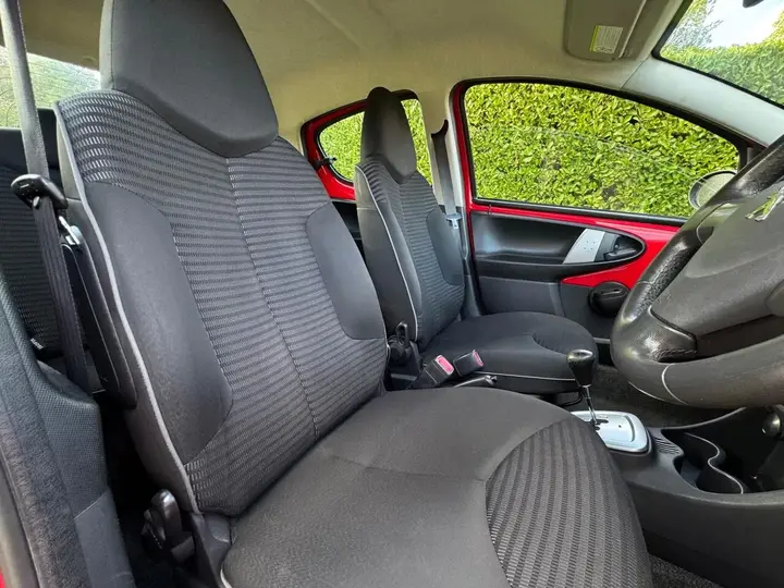 Peugeot 107 2012 photo 5
