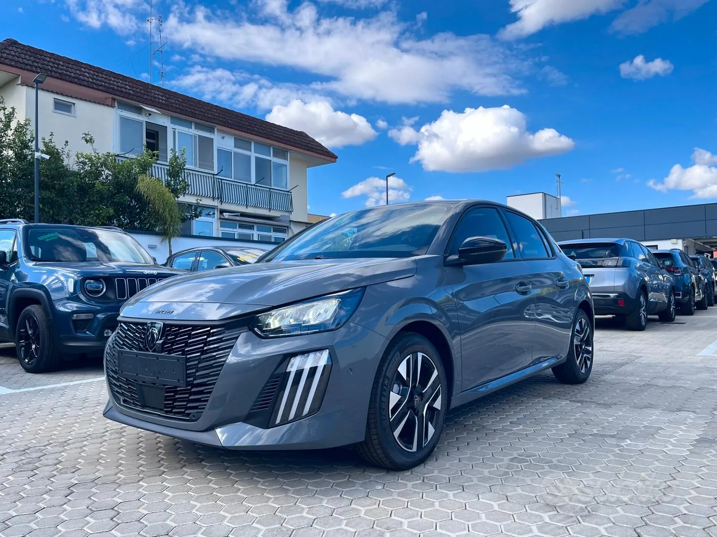 Peugeot 208