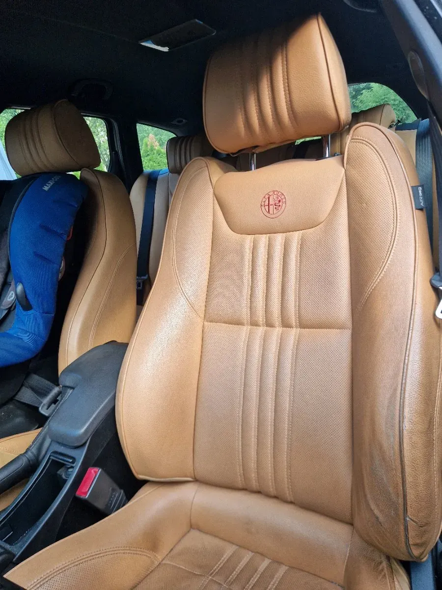 Alfa Romeo 159 2008 photo 2