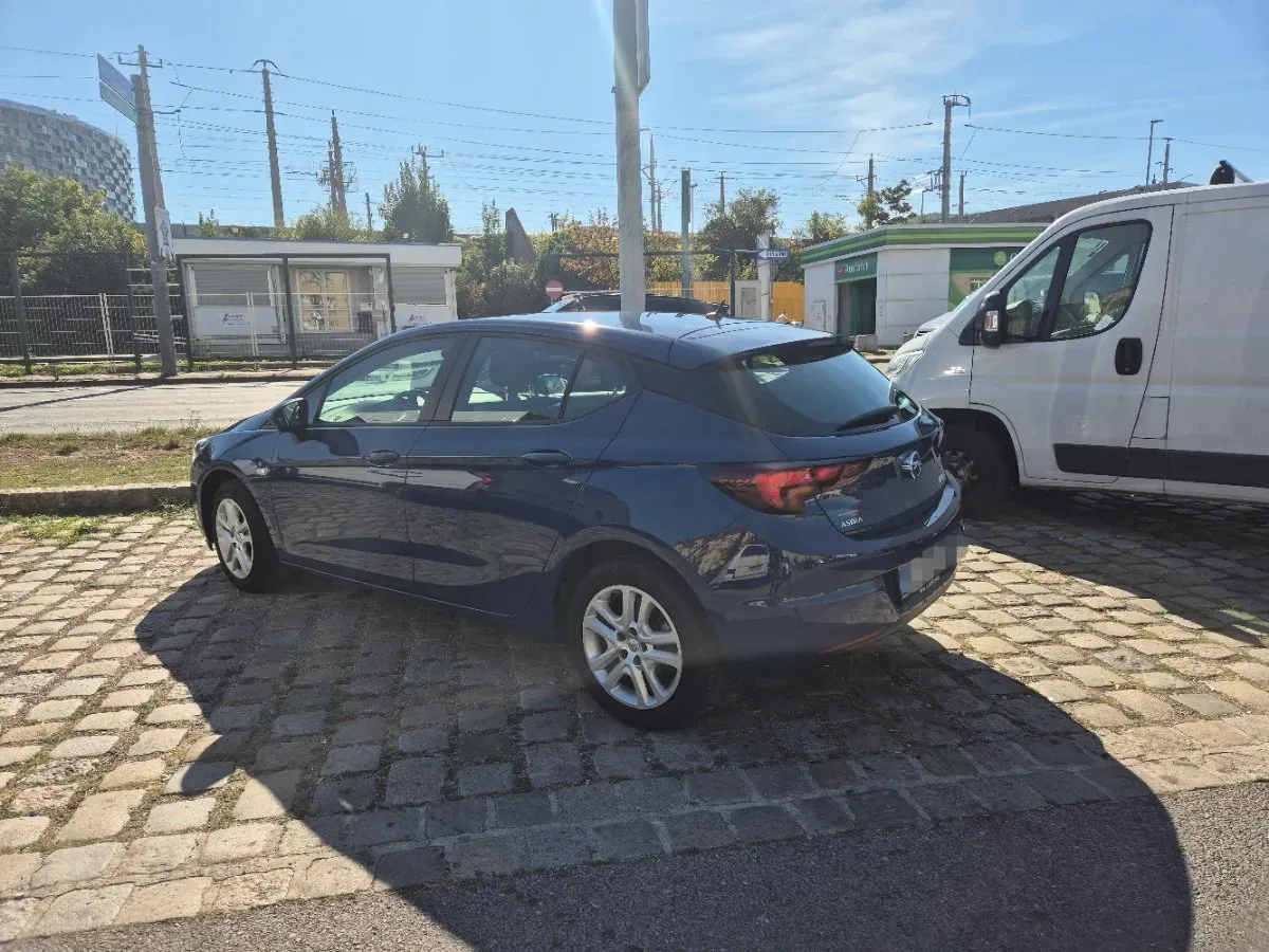 Opel Astra 2018 photo 3
