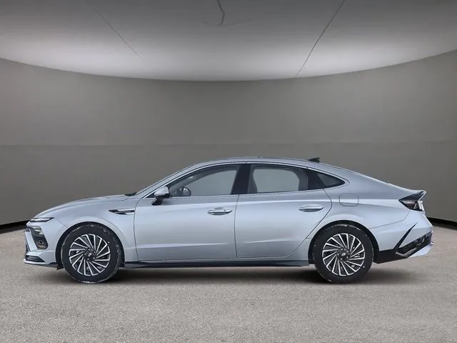 Hyundai Sonata Hybrid 2026 photo 3