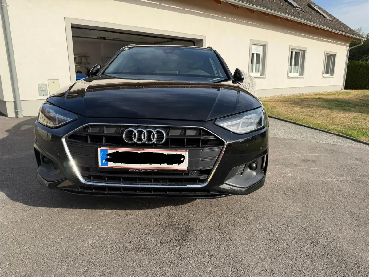Audi A4 2021 photo 2