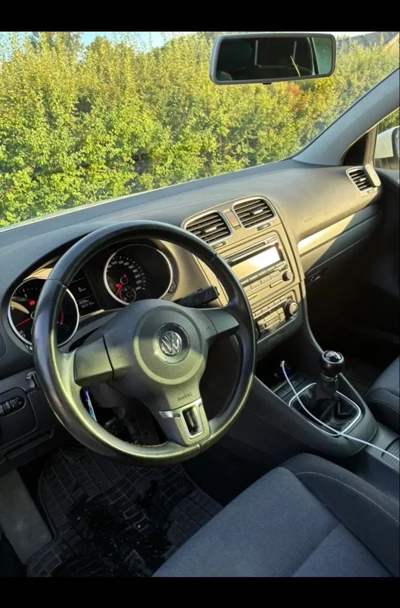 Volkswagen Golf 2012 photo 3