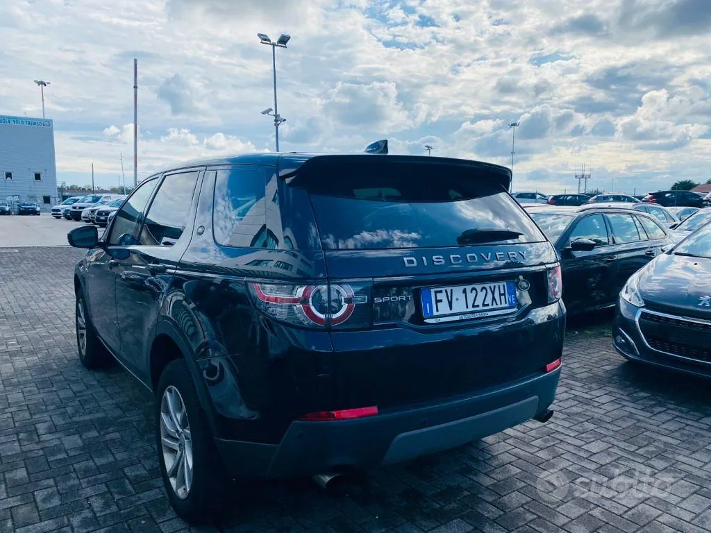 Land Rover Discovery Sport 2019 photo 4