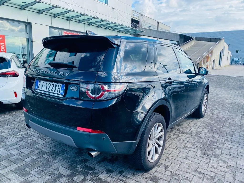 Land Rover Discovery Sport 2019 photo 5