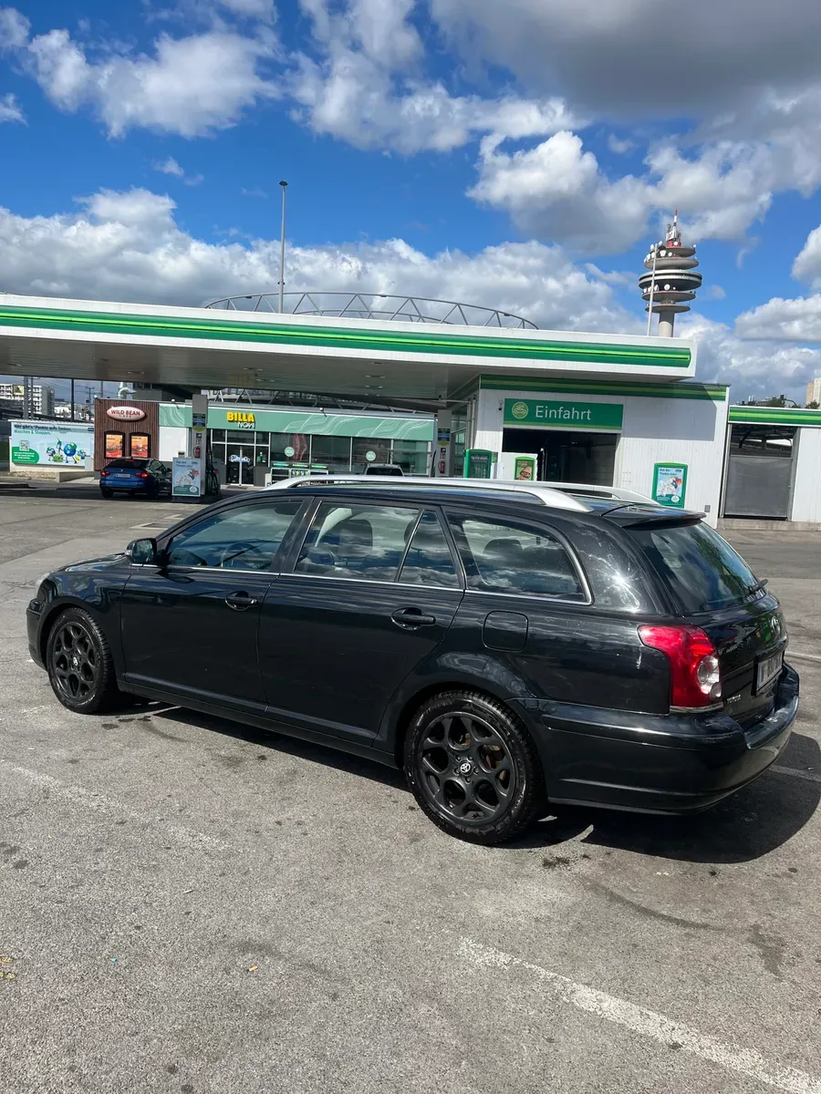 Toyota Avensis 2008 photo 2