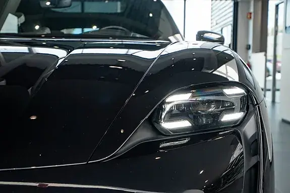 Porsche Taycan Turbo S 2022 photo 3