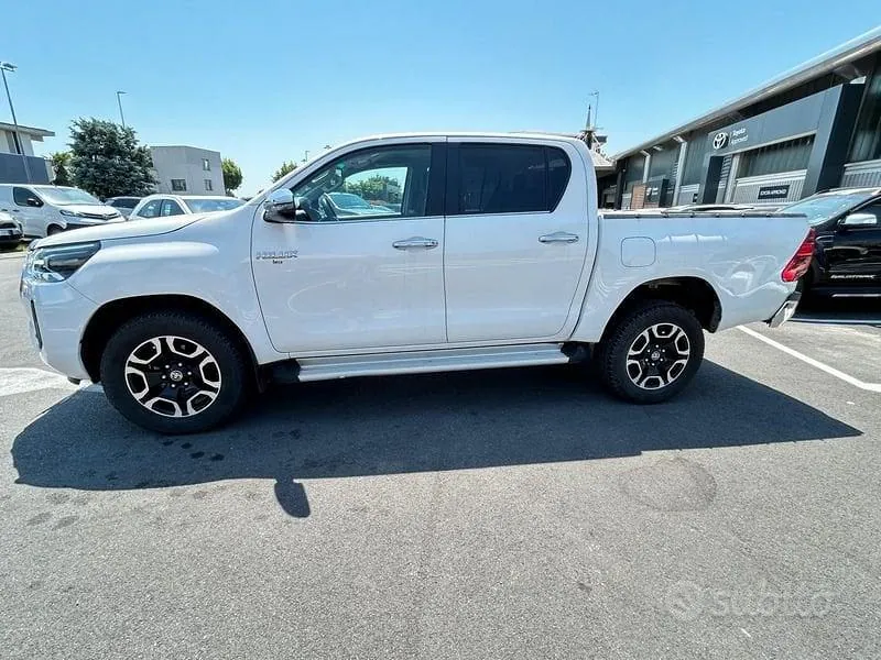Toyota Hilux 2021 photo 3