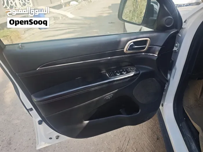 Jeep Grand Cherokee 2015 photo 2