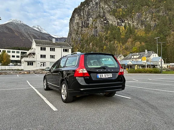 Volvo V70 2010 photo 5