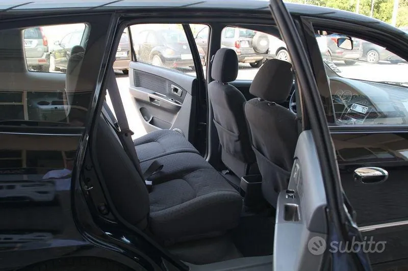 Kia Carens 2004 photo 5