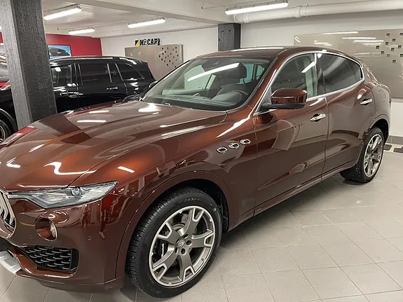 Maserati Levante 2016 photo 4
