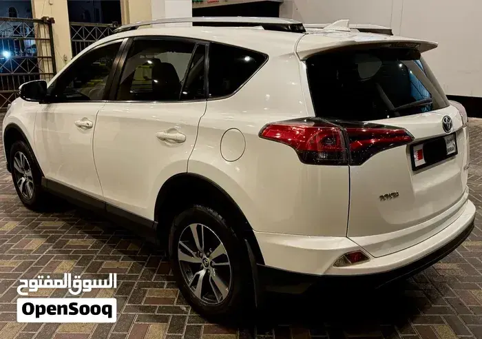 Toyota Rav4 2018 photo 2