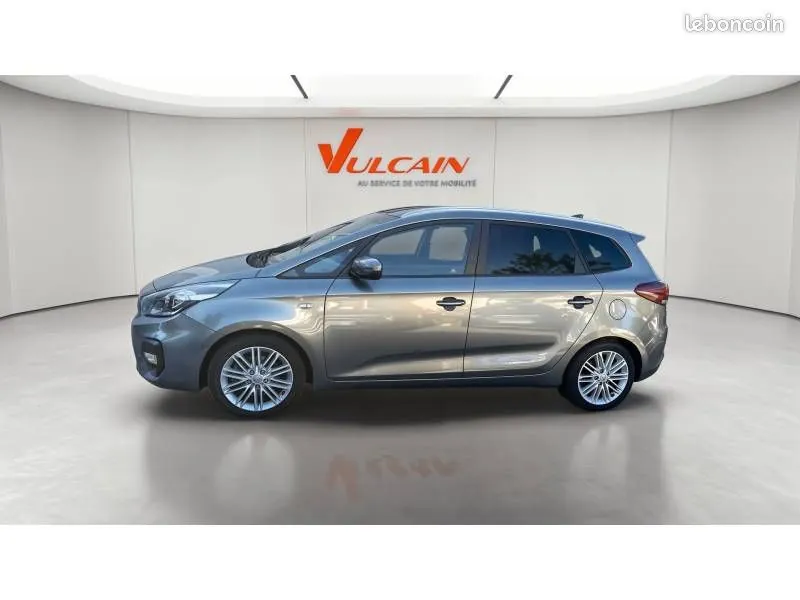 Kia Carens 2017 photo 2