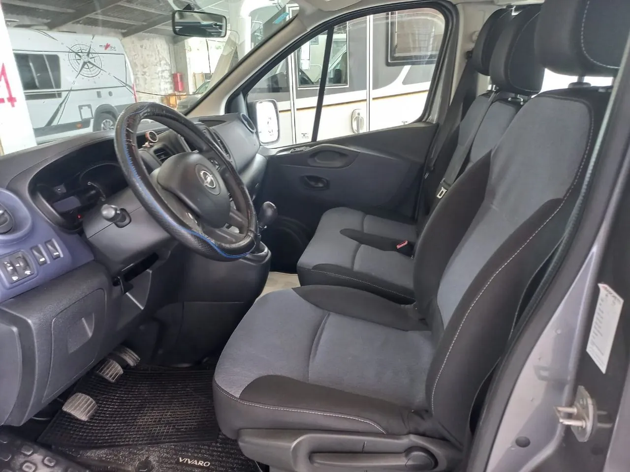 Opel Vivaro 2015 photo 3