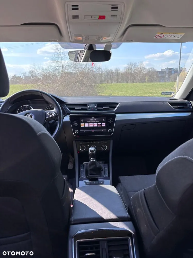 Skoda Superb 2018 photo 4
