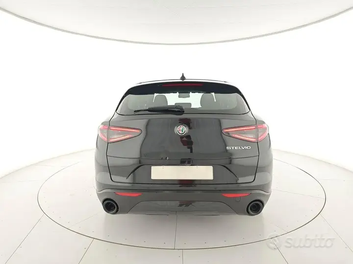 Alfa Romeo Stelvio 2024 photo 5