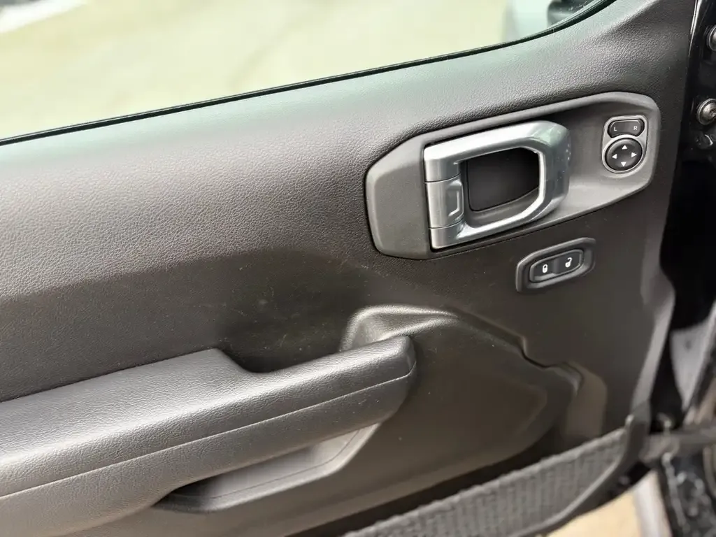 Jeep Wrangler 2025 photo 5