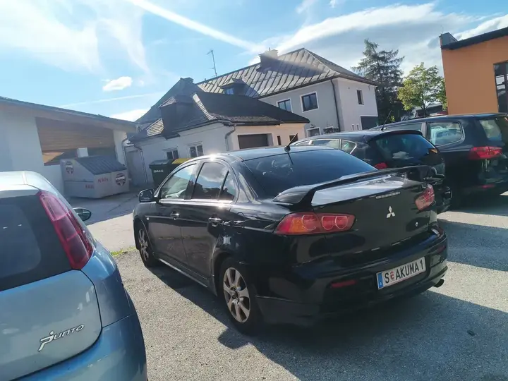 Mitsubishi Lancer