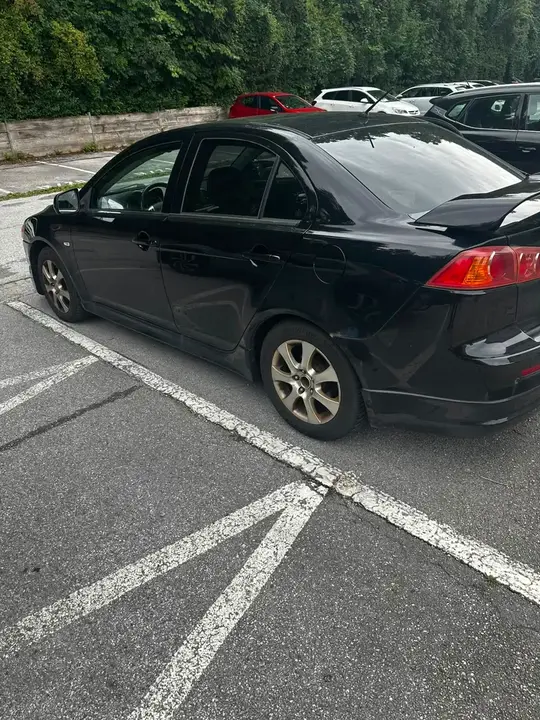 Mitsubishi Lancer 2009 photo 2