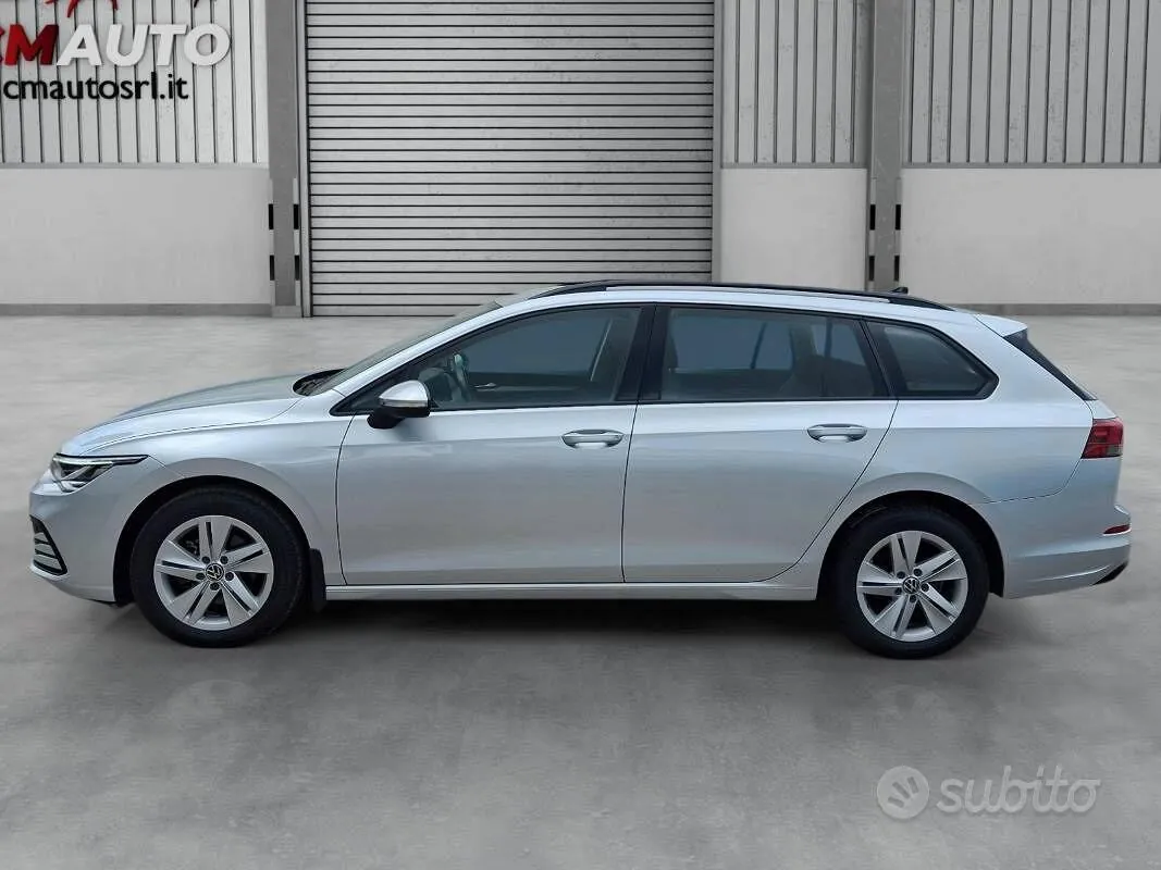 Volkswagen Golf Variant 2023 photo 2
