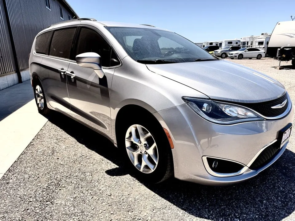 Chrysler Pacifica 2020 photo 3