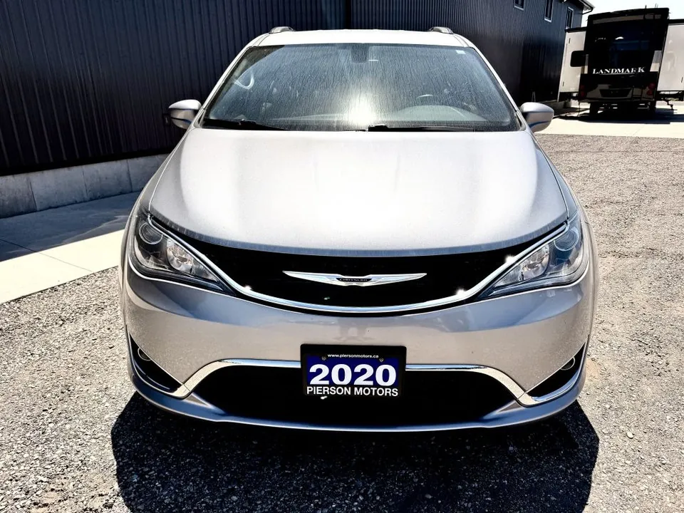 Chrysler Pacifica 2020 photo 2