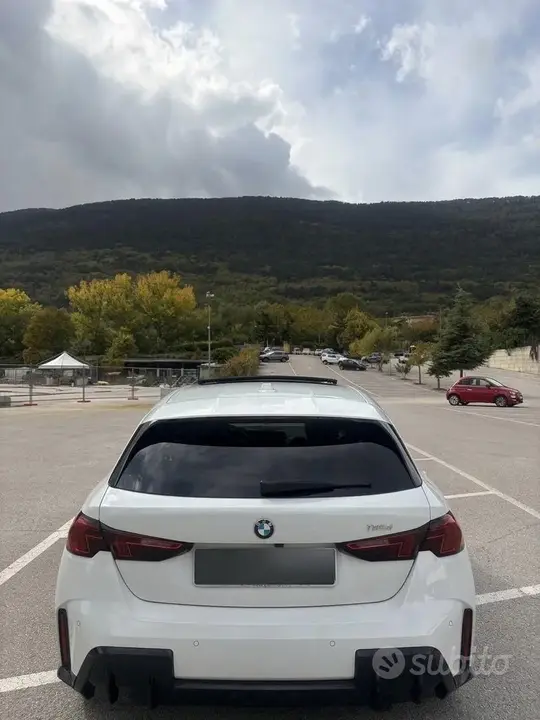BMW 1 Series 2025 photo 4