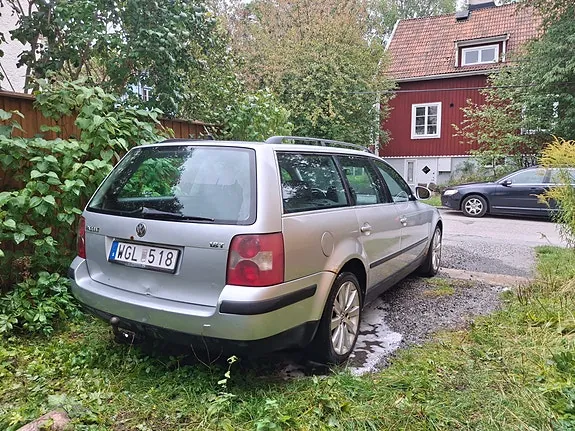 Volkswagen Passat 2005 photo 2