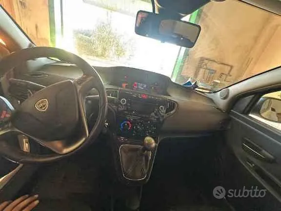 Lancia Ypsilon 2014 photo 4