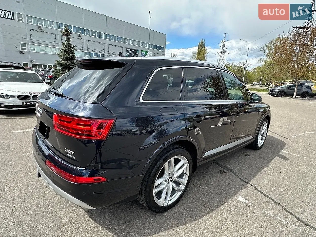 Audi Q7 2017 photo 5