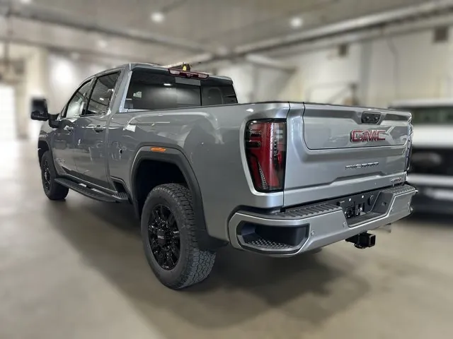 GMC Sierra 3500Hd 2026 photo 3