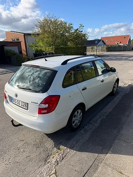 Skoda Fabia 2013 photo 3