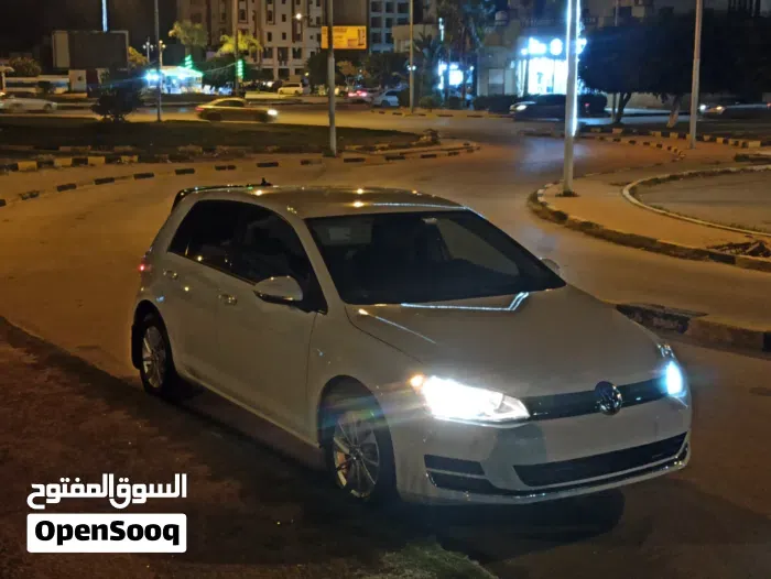 Volkswagen Golf 8 2015 photo 5