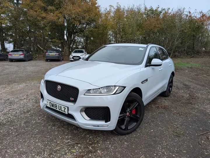 Jaguar F-Pace