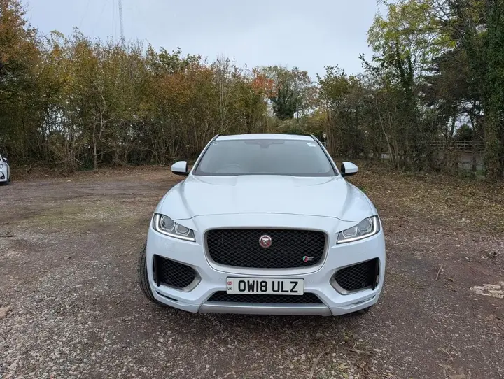 Jaguar F-Pace 2018 photo 3