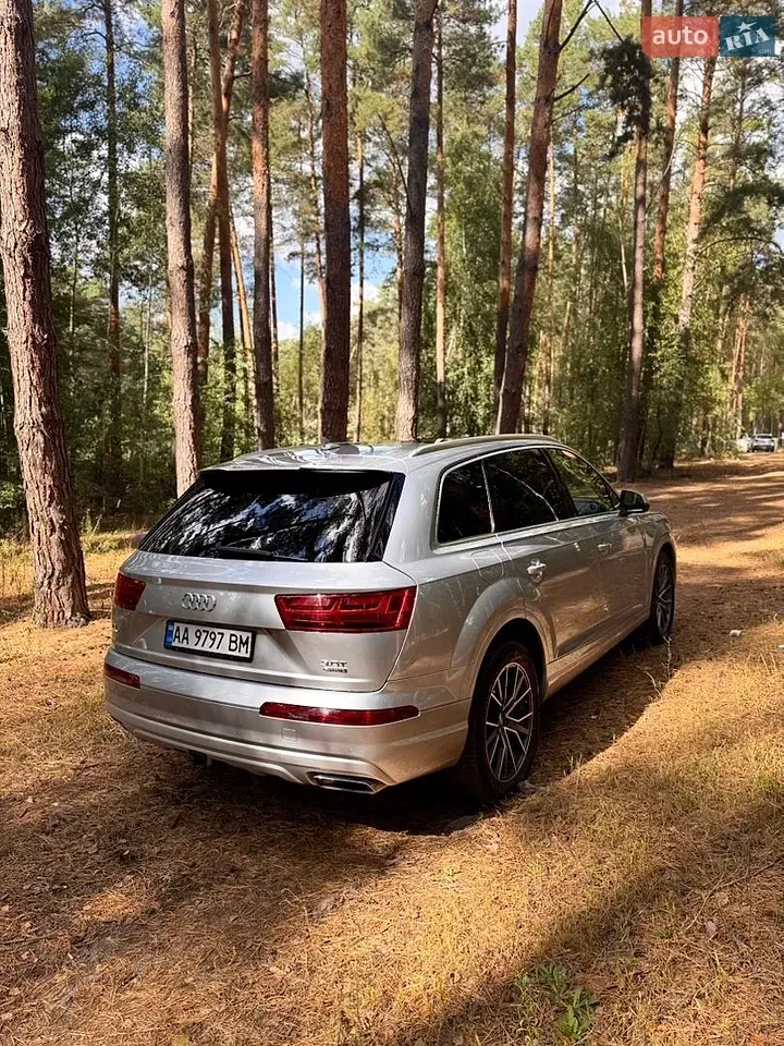Audi Q7 2016 photo 4