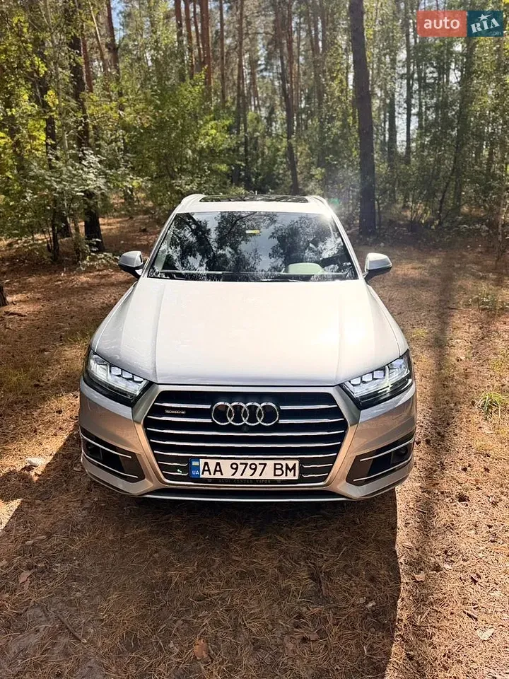 Audi Q7 2016 photo 2