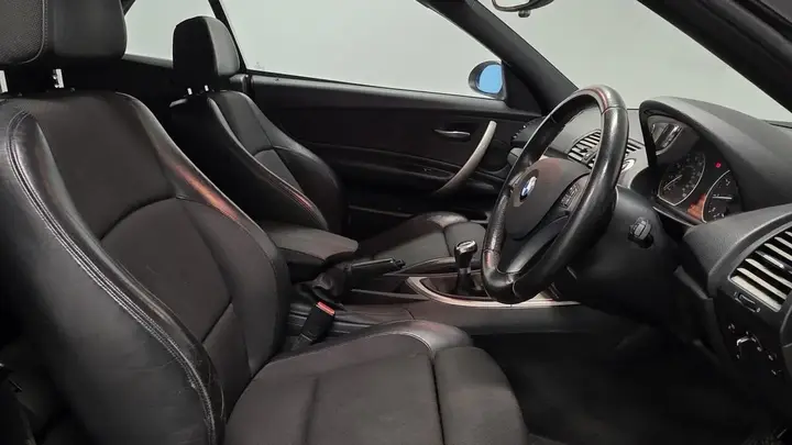BMW 1 Series 2008 photo 2