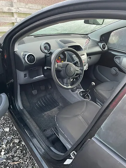 Citroen C1 2010 photo 2