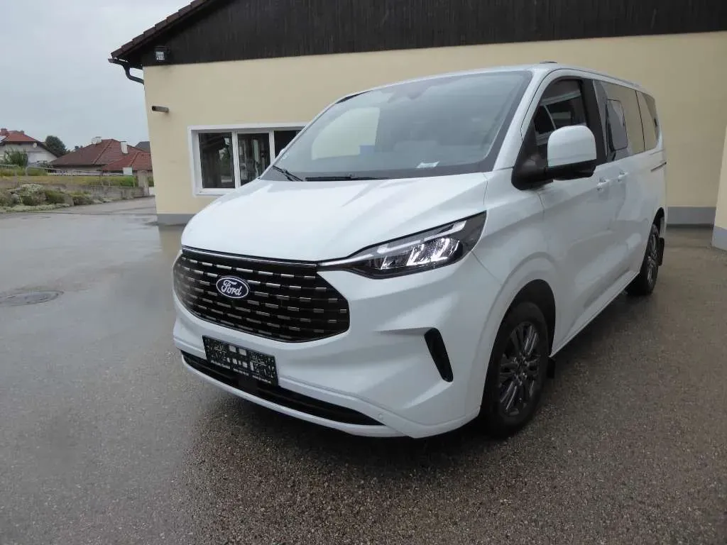 Ford Tourneo Custom