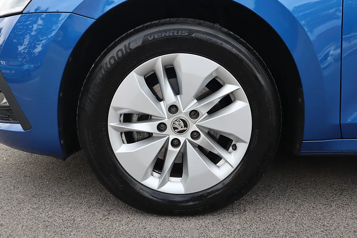 Skoda Octavia 2023 photo 3