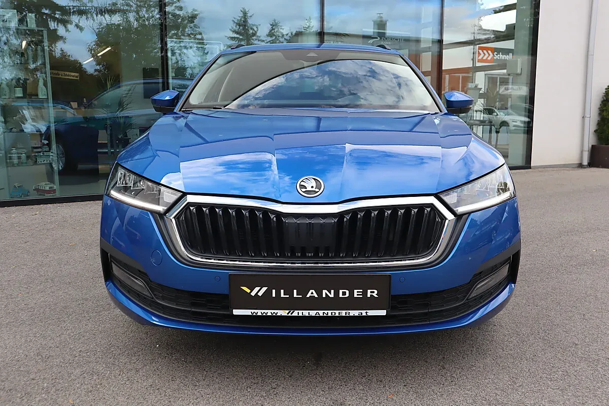 Skoda Octavia 2023 photo 2
