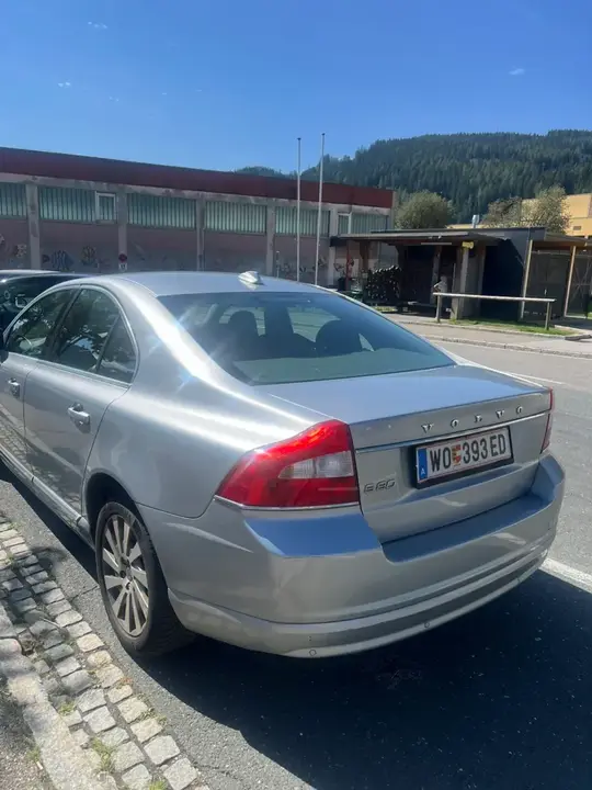 Volvo S80 2012 photo 2